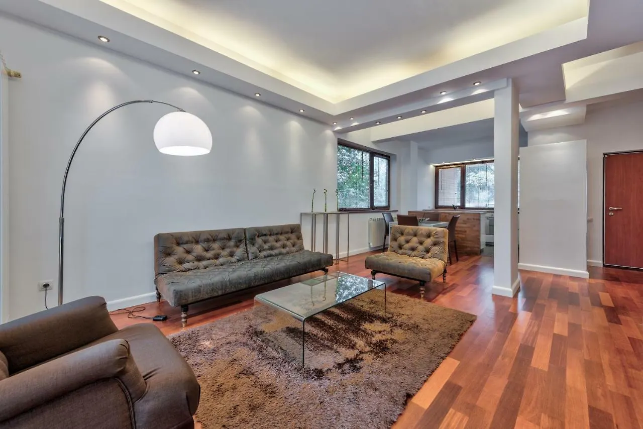 بوخارست Herastrau Park Apartment رومانيا